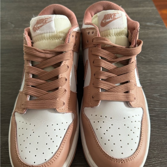 Rose whisper Nike dunks - Picture 5 of 5